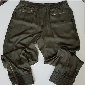 Chico's Black Label army green zipper ankle pants